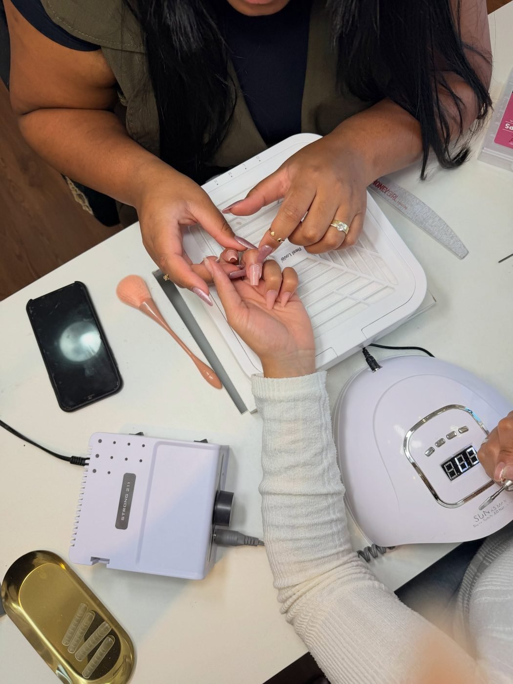 Prática guiada em formação de nail designer